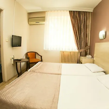 Ilion Hotel 3*