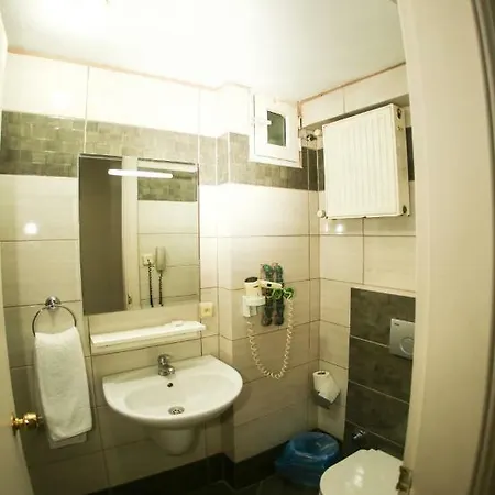Hotel Ilion 3*